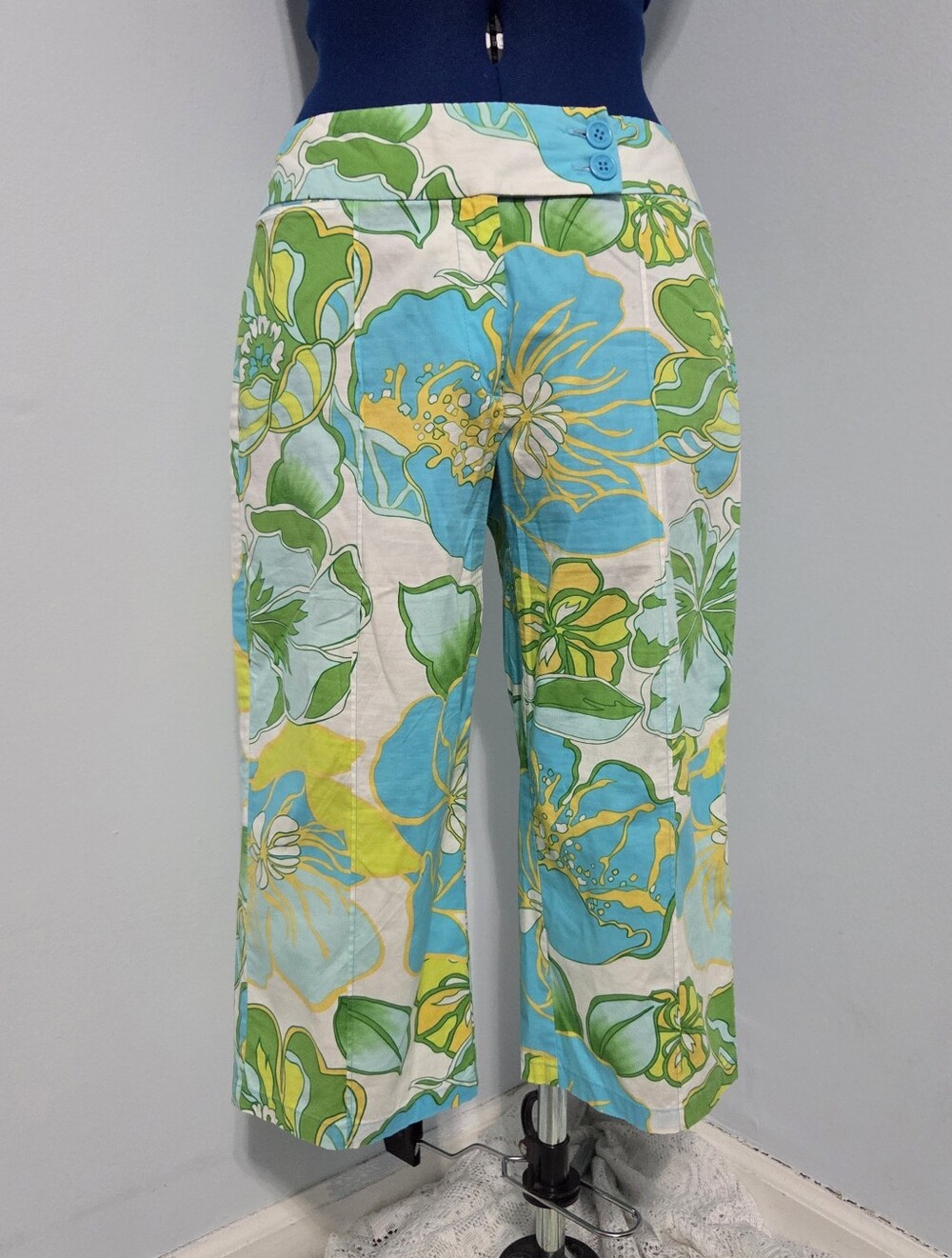 Y2K Colorful Pucci Vibes Tropical Capris Size 4